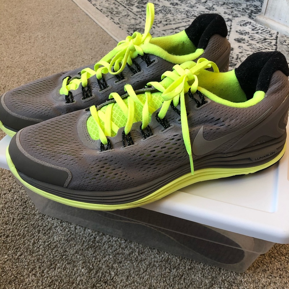 MENS NIKE LUNAR GLIDE 4